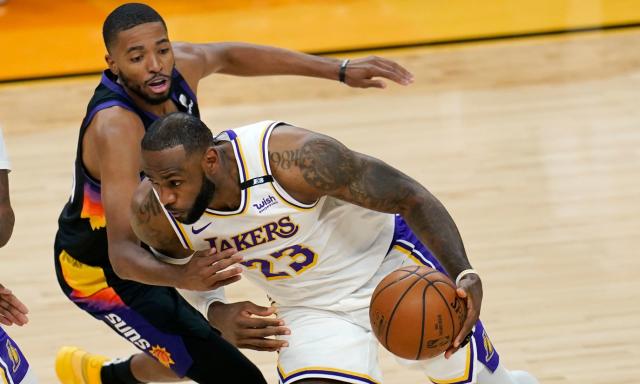 双功能入口-沃格尔:不想泄露变阵思路 詹姆斯的身体完全健康